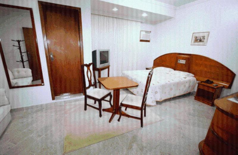 Cristal Executive Hotel Francisco Beltrão Rom bilde